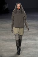 desfiles-rickowens-parisinverno2011rtw-120