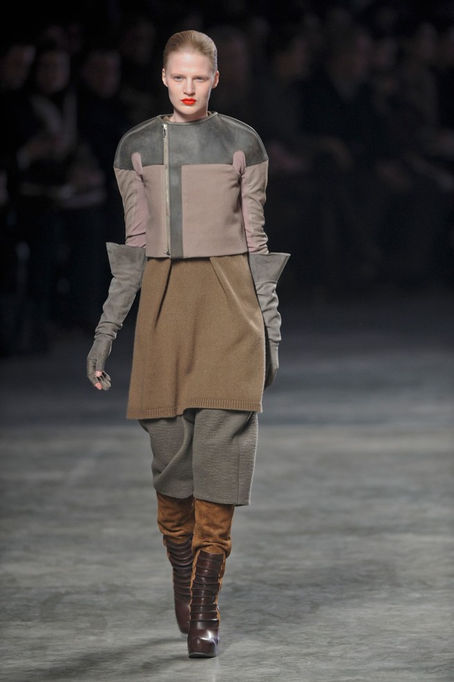 desfiles-rickowens-parisinverno2011rtw-121