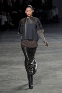 desfiles-rickowens-parisinverno2011rtw-124