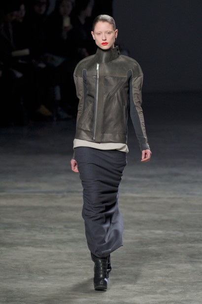 desfiles-rickowens-parisinverno2011rtw-125