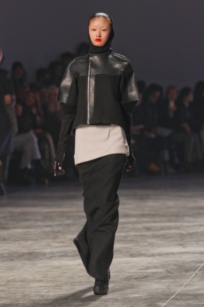 desfiles-rickowens-parisinverno2011rtw-126