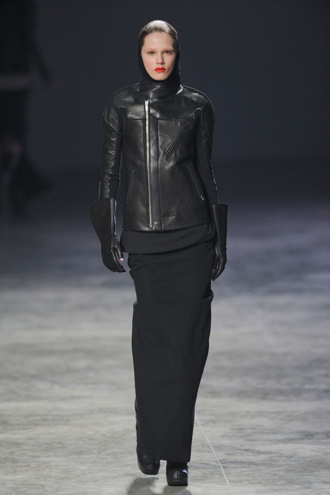 desfiles-rickowens-parisinverno2011rtw-128