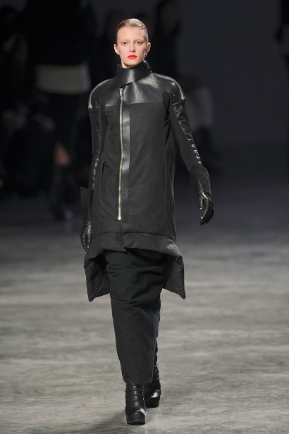 desfiles-rickowens-parisinverno2011rtw-130