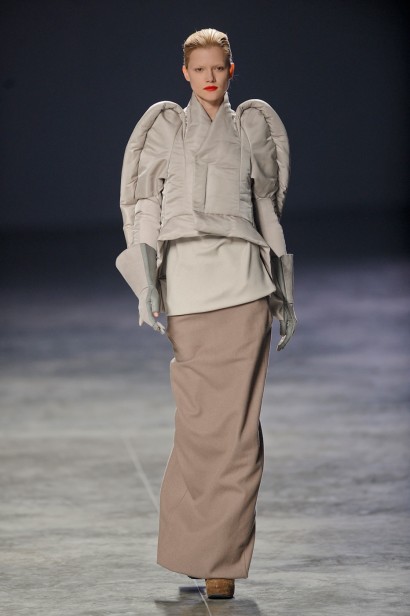 desfiles-rickowens-parisinverno2011rtw-132