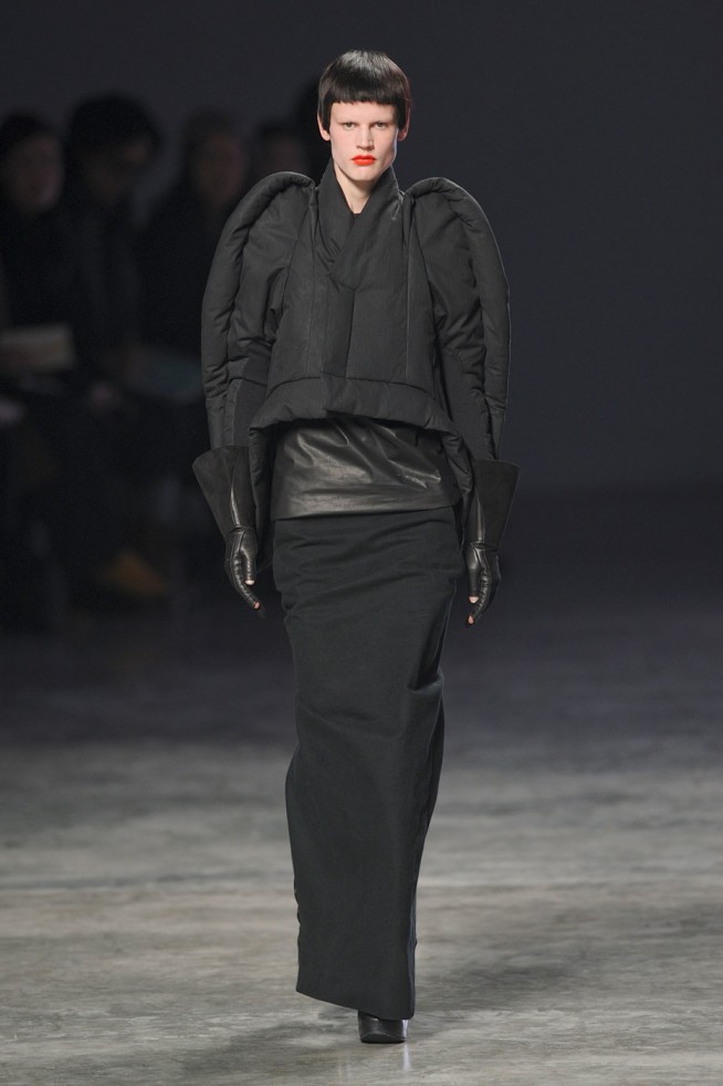 desfiles-rickowens-parisinverno2011rtw-134