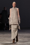 desfiles-rickowens-parisinverno2011rtw-135