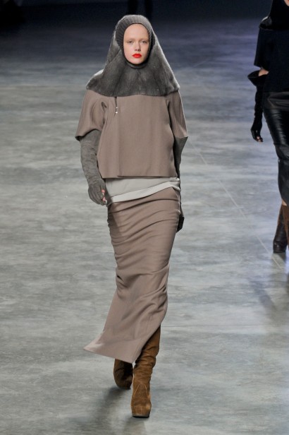 desfiles-rickowens-parisinverno2011rtw-138
