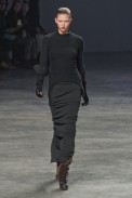 desfiles-rickowens-parisinverno2011rtw-140