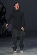 desfiles-rickowens-parisinverno2011rtw-145