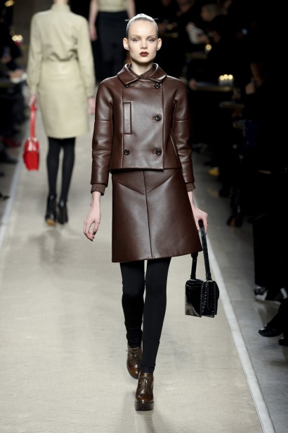 desfiles-loewe-parisinverno2011rtw-101