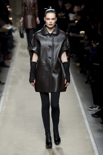 desfiles-loewe-parisinverno2011rtw-103