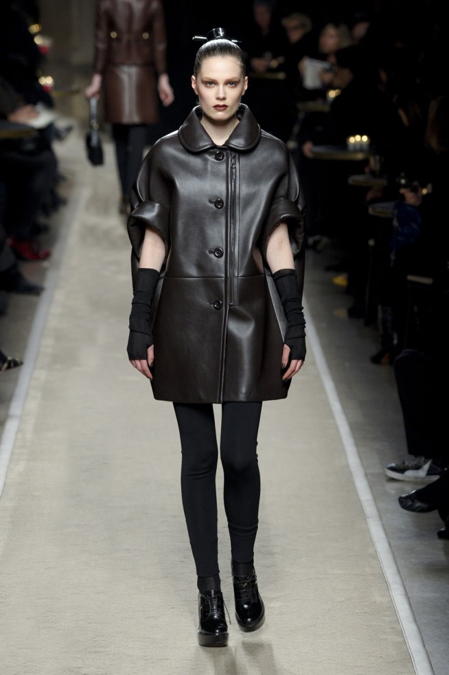 desfiles-loewe-parisinverno2011rtw-103