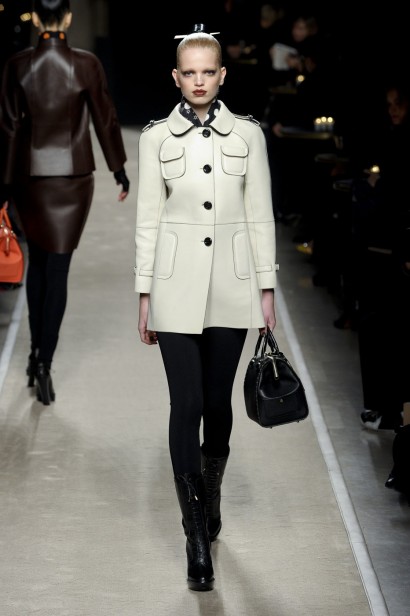 desfiles-loewe-parisinverno2011rtw-106