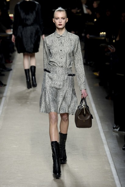 desfiles-loewe-parisinverno2011rtw-108