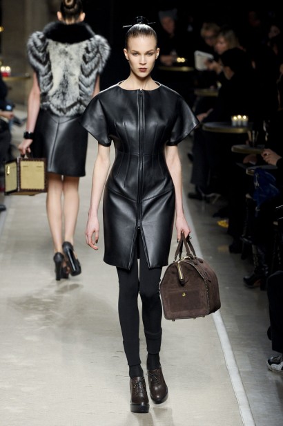 desfiles-loewe-parisinverno2011rtw-110