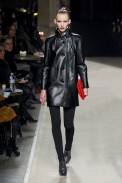 desfiles-loewe-parisinverno2011rtw-112