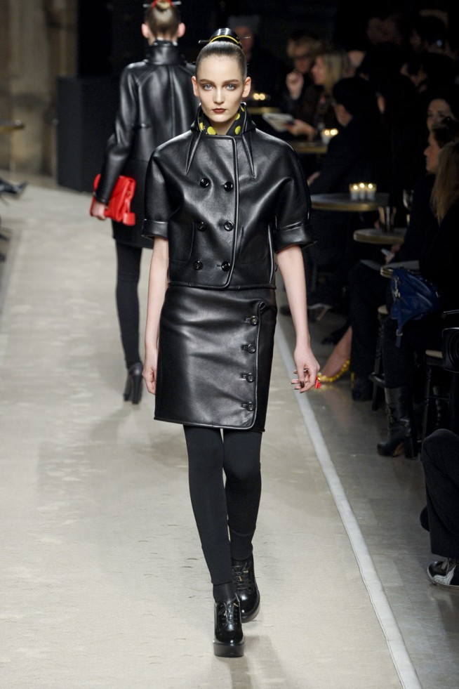desfiles-loewe-parisinverno2011rtw-113