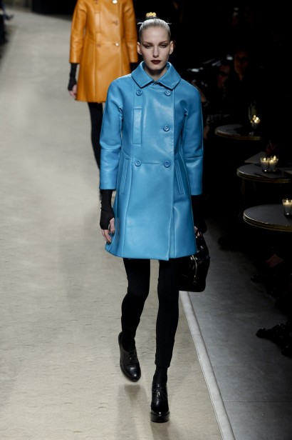 desfiles-loewe-parisinverno2011rtw-115
