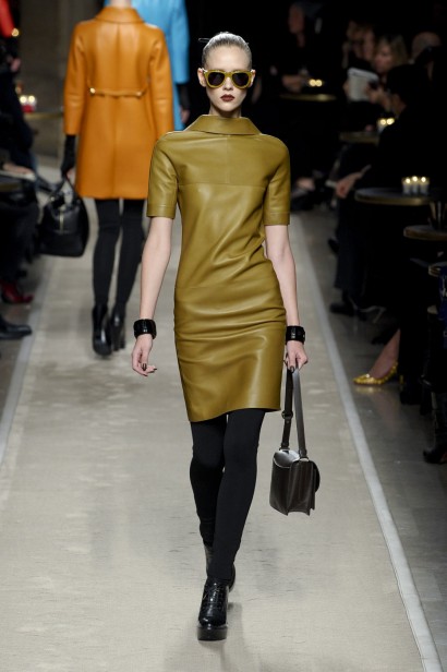 desfiles-loewe-parisinverno2011rtw-117