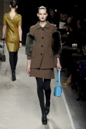 desfiles-loewe-parisinverno2011rtw-118