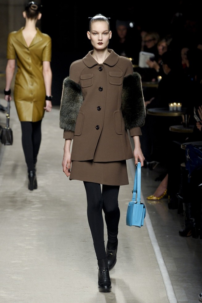 desfiles-loewe-parisinverno2011rtw-118