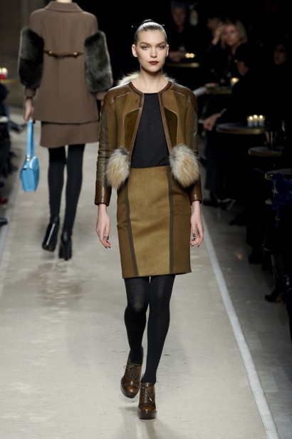 desfiles-loewe-parisinverno2011rtw-119