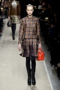 desfiles-loewe-parisinverno2011rtw-122