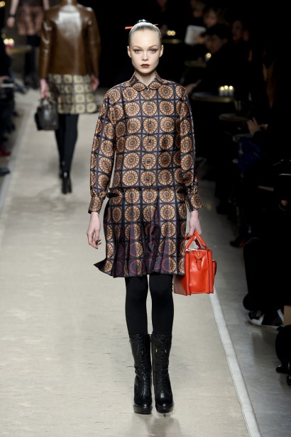 desfiles-loewe-parisinverno2011rtw-122
