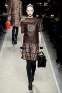 desfiles-loewe-parisinverno2011rtw-123