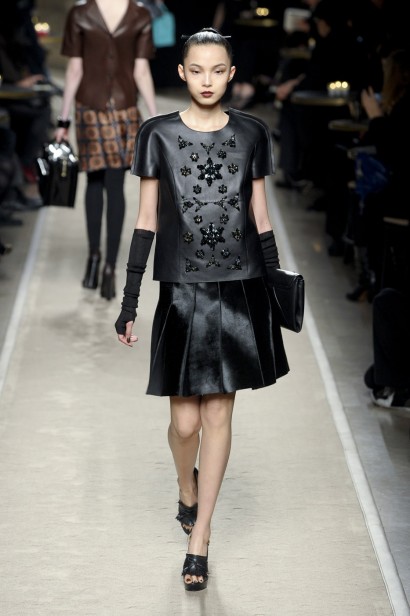 desfiles-loewe-parisinverno2011rtw-124
