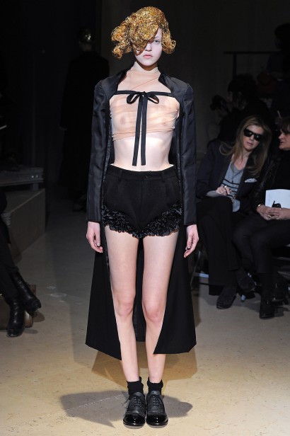 desfiles-commedesgarcon-parisinverno2011rtw-04
