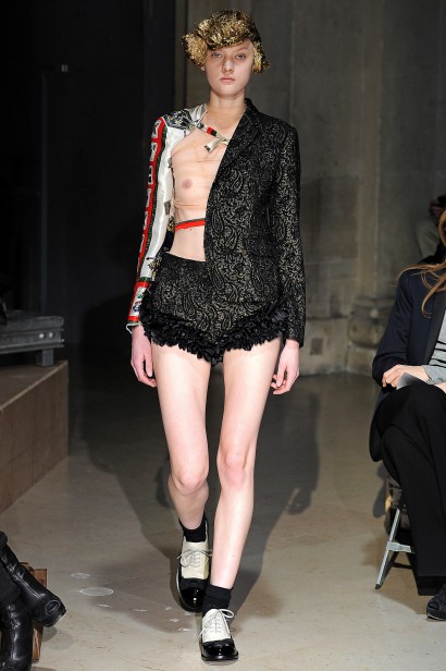 desfiles-commedesgarcon-parisinverno2011rtw-26