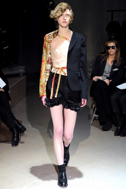 desfiles-commedesgarcon-parisinverno2011rtw-27