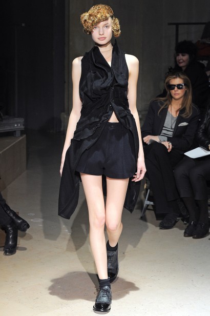 desfiles-commedesgarcon-parisinverno2011rtw-31