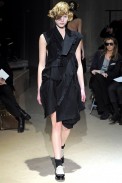 desfiles-commedesgarcon-parisinverno2011rtw-32