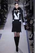 desfiles-ysl-parisinverno2011rtw-143