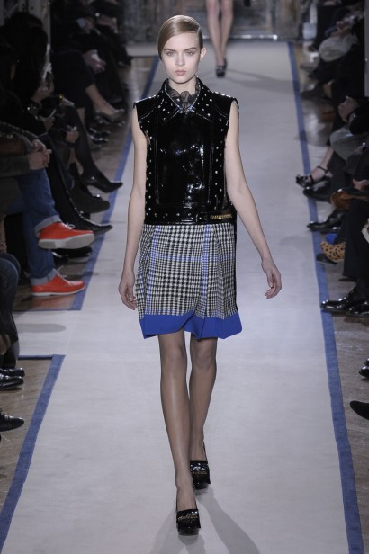 desfiles-ysl-parisinverno2011rtw-153