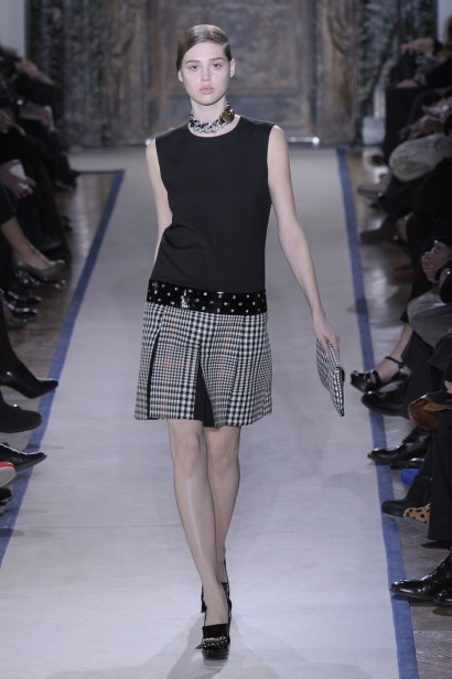 desfiles-ysl-parisinverno2011rtw-156