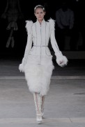 desfiles-mcqueen-parisinverno2011rtw-134