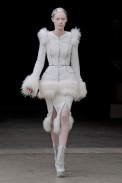 desfiles-mcqueen-parisinverno2011rtw-136