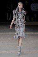 desfiles-mcqueen-parisinverno2011rtw-137