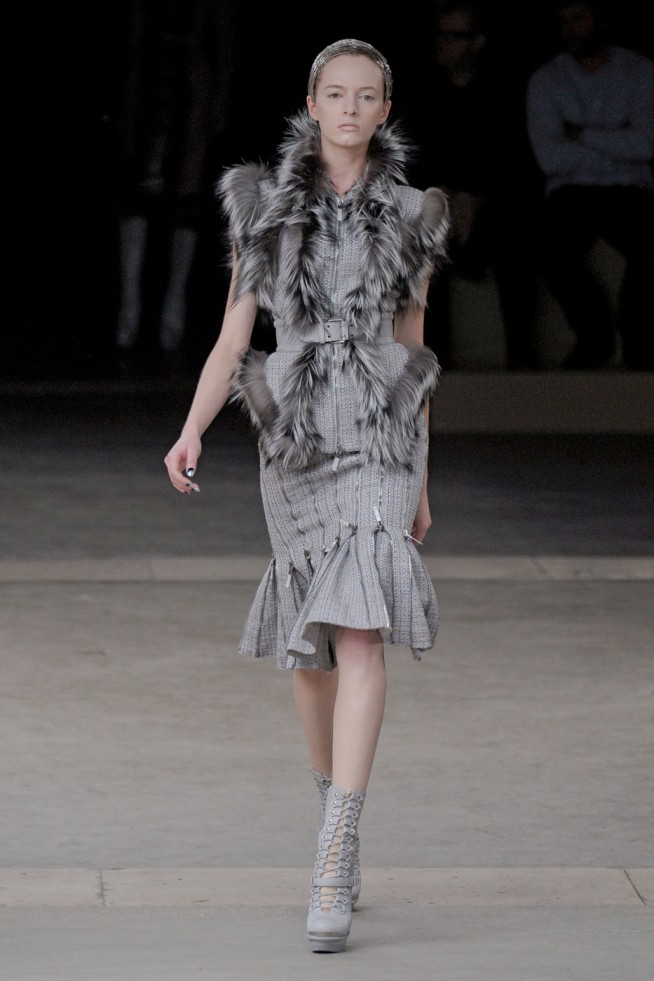 desfiles-mcqueen-parisinverno2011rtw-137