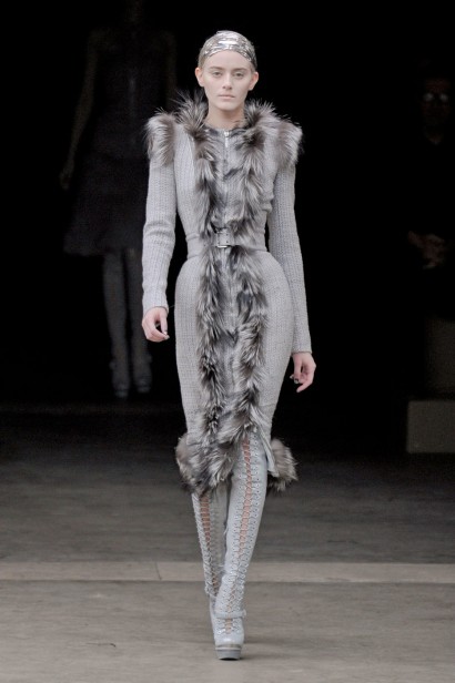 desfiles-mcqueen-parisinverno2011rtw-138