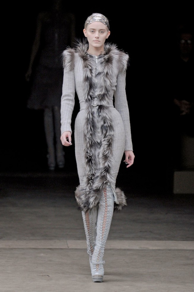 desfiles-mcqueen-parisinverno2011rtw-138