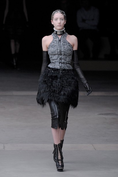 desfiles-mcqueen-parisinverno2011rtw-140