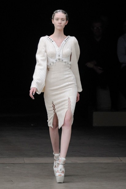 desfiles-mcqueen-parisinverno2011rtw-149