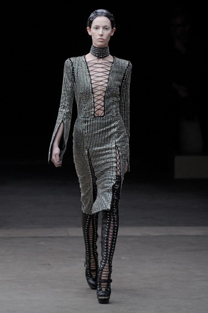 desfiles-mcqueen-parisinverno2011rtw-152