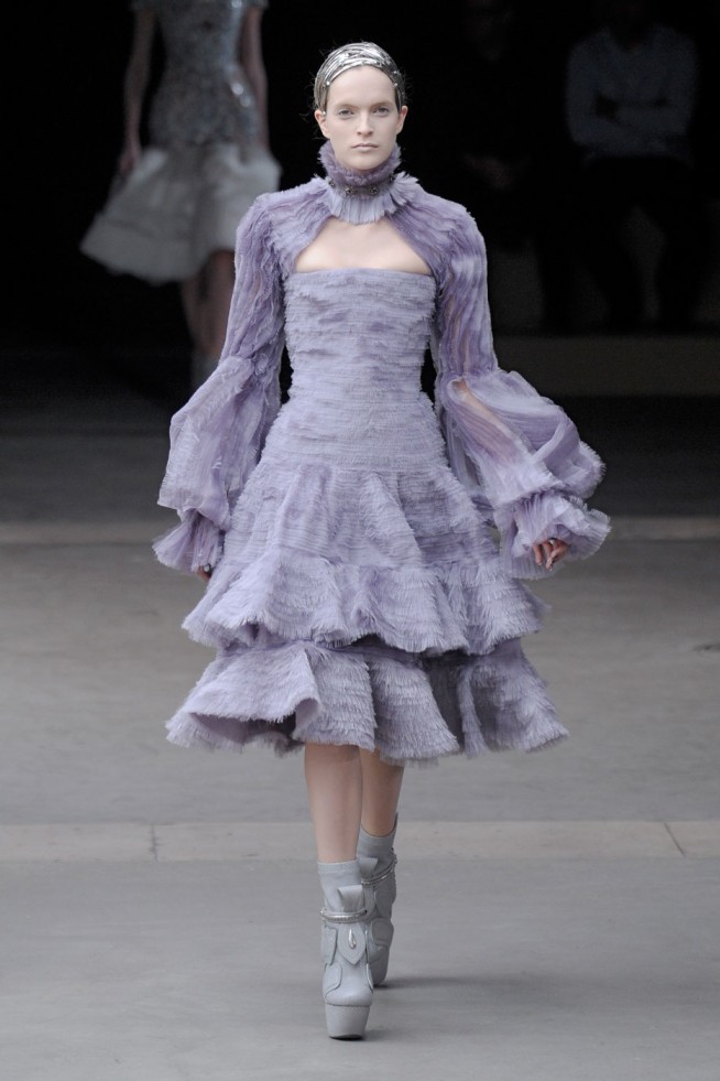 desfiles-mcqueen-parisinverno2011rtw-158
