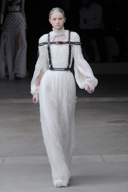 desfiles-mcqueen-parisinverno2011rtw-162