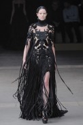 desfiles-mcqueen-parisinverno2011rtw-164